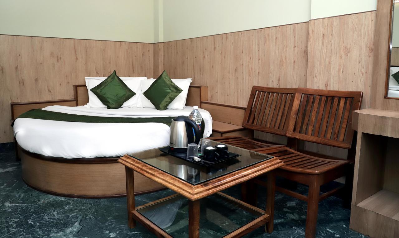 Oyo 22075 Hotel Bali Palace Katra  Εξωτερικό φωτογραφία