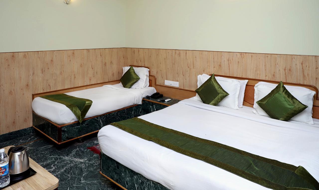 Oyo 22075 Hotel Bali Palace Katra  Εξωτερικό φωτογραφία